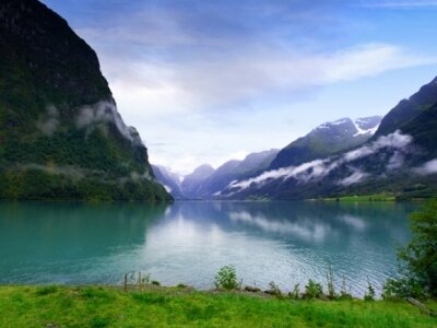 Фотообои с природой Большое озеро в Норвегии